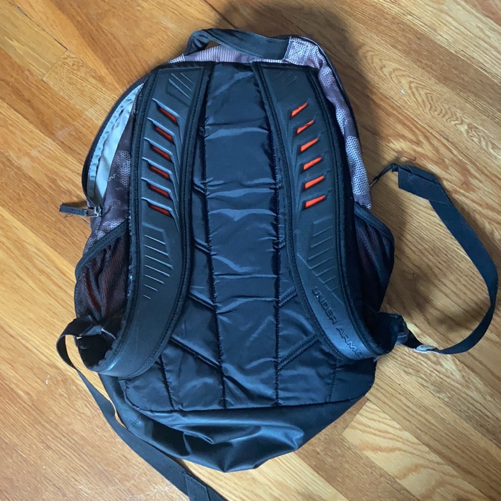 Under armor back pack - Picture 2 of 6